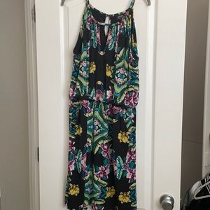 🎃3+ for $5 each! 🎃 Black floral mid length dress